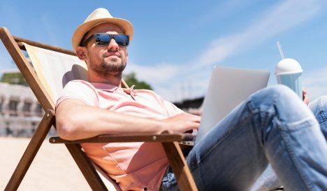 Si planeas viajar a lugares apartados, así puedes mantenerte conectado