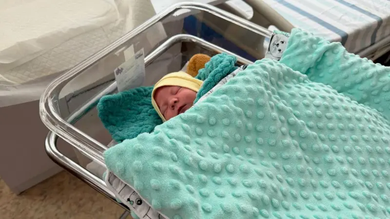 La crisis demográfica que obliga a Ucrania a congelar esperma de soldados que combaten contra Rusia