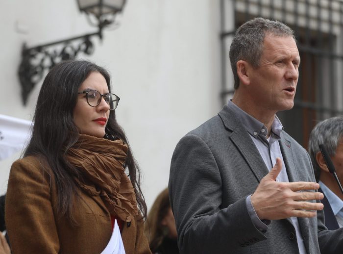 Gobierno blinda a ministro Muñoz: EEUU lo sancionó "por hacer su trabajo"