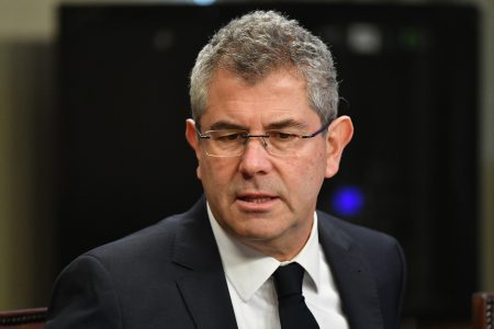 Jouannet sigue con agenda de subsecretario y Kast lo blinda: conocían vínculos del caso Tragamonedas