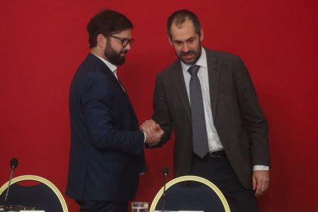 "Criminales financieros": oposición critica al Gobierno tras confirmarse déficit fiscal estructural