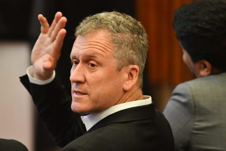 Verdad a medias: Ministro Muñoz aprobó cable entre China-Chile y luego echó pie atrás