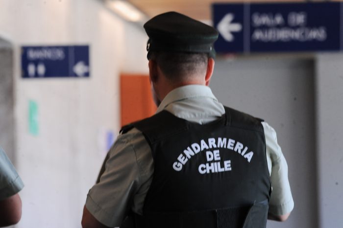 Error en audiencia permite libertad de imputado con orden vigente por suplantación de identidad