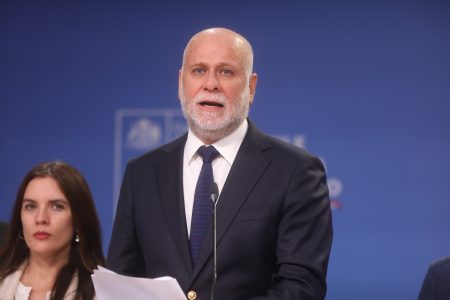 Ministro Elizalde llama J.A. Kast a "ponerse la camiseta" con postulación de Bachelet a la ONU