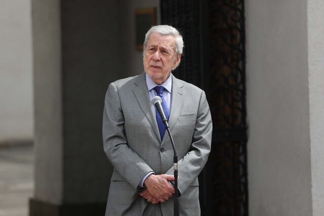 Canciller van Klaveren confirma que el Gobierno enviará ayuda humanitaria para Cuba