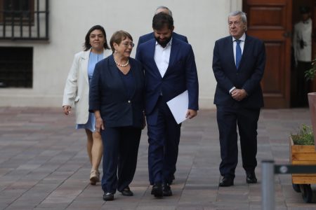 "No estoy para polémicas": Boric evita debatir con Kast por candidatura de Bachelet a la ONU