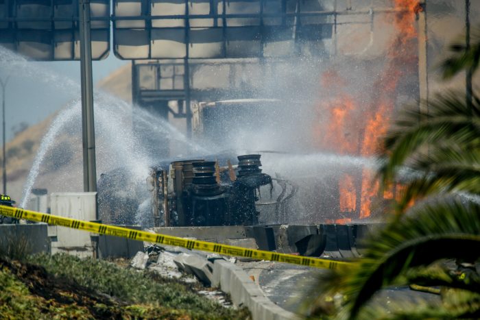 Presidente Boric confirma 4 fallecidos por explosión de camión en Renca