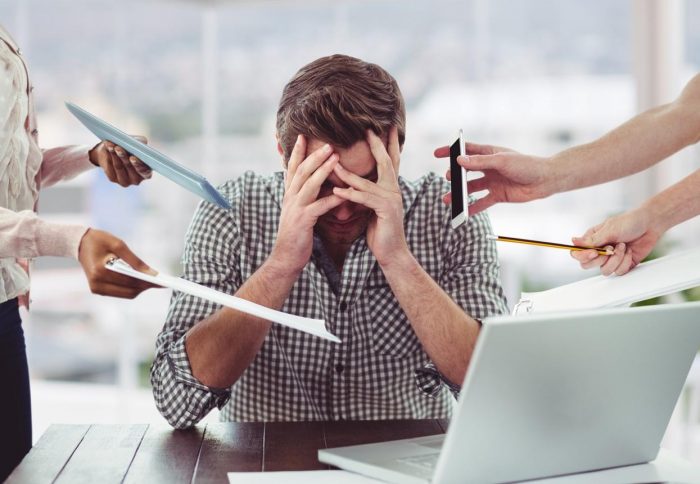 Adicción al trabajo o “workaholism”: por qué muchas personas no logran desconectarse en vacaciones