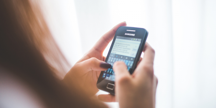 Estudio advierte que el uso problemático de pantallas aumenta el riesgo de depresión y suicidio