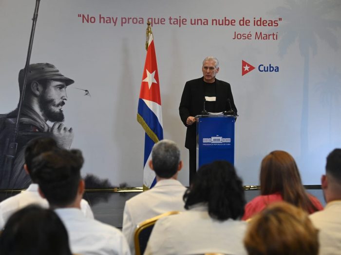 Díaz-Canel afirma que Cuba está dispuesta a dialogar con EE.UU, pero “sin presiones”
