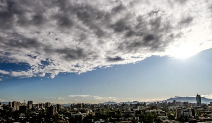 Semana sin lluvias en Santiago: temperaturas llegarán hasta los 31 °C, según la DMC