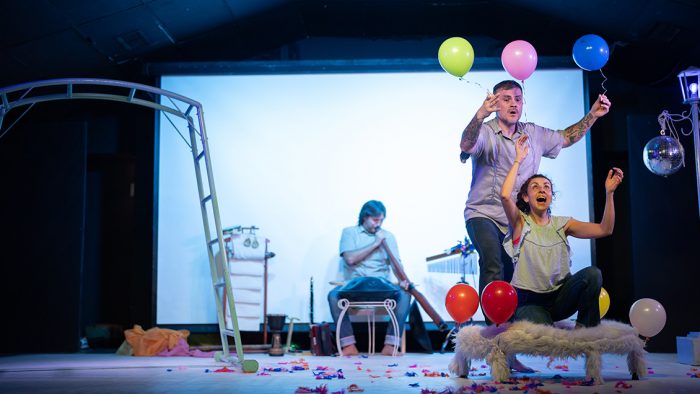 Marzo en Teatro Mori despliega estrenos, comedias y programación familiar en sus salas