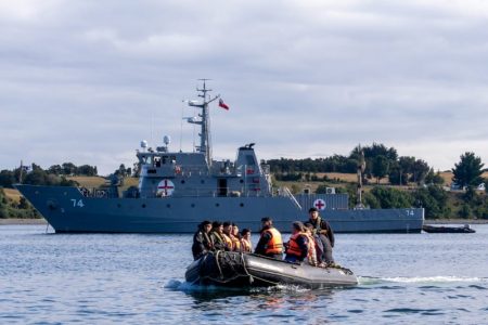 Operativo médico naval brinda más de 5.000 atenciones en territorios rurales e insulares de Chiloé