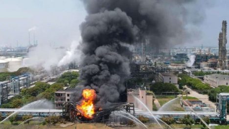 Explosión en tienda de artículos pirotécnicos cobra la vida de 12 personas en centro de China