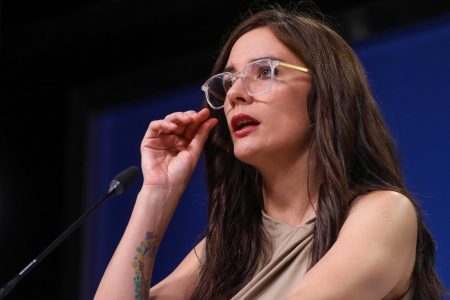 Vallejo responde a Kast por candidatura de Bachelet: “Gobernar es caminar y mascar chicle a la vez”