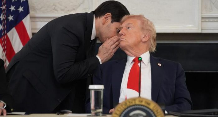 Excancilleres por sanciones de EEUU: "Es una advertencia a la futura administración de J.A. Kast”