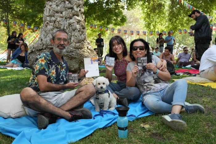 Feria del Libro infantil y juvenil Santiago en 100 Palabras