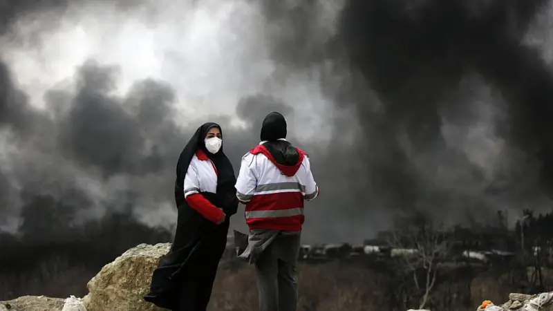Lluvia negra en Teherán: la otra amenaza tras ataques de EE.UU. e Israel contra Irán