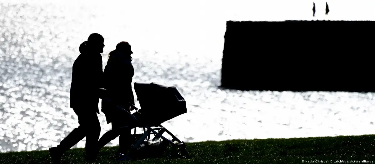 Generación Z: un tercio de los hombres piden mujeres sumisas