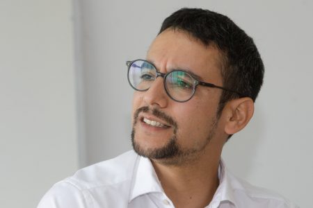 "Te vamos a matar": alcalde de Peñalolén se querella por amenazas tras demolición de narcocasas