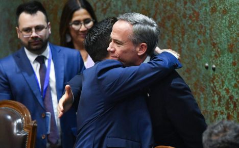 Tras ganar con lo justo, Alessandri invita a la oposición a pacto para comisiones