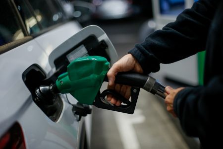 No hay "situación grave": la minuta del Gobierno para enfrentar críticas por alza de combustibles