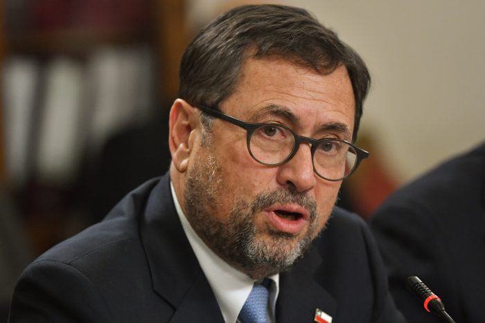 Cable chino no se ha ido: Canciller confirma que sigue en evaluación y no ha sido descartado