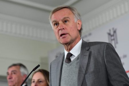 Schmidt-Hebbel se cuadra con Boric: proyecto que conmuta penas "es pésimo y le haría mal a Chile"