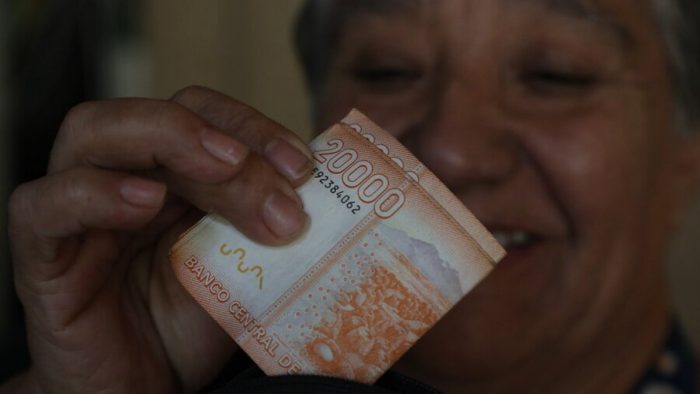 Bonos y subsidios para mujeres en Chile: revisa los principales beneficios disponibles