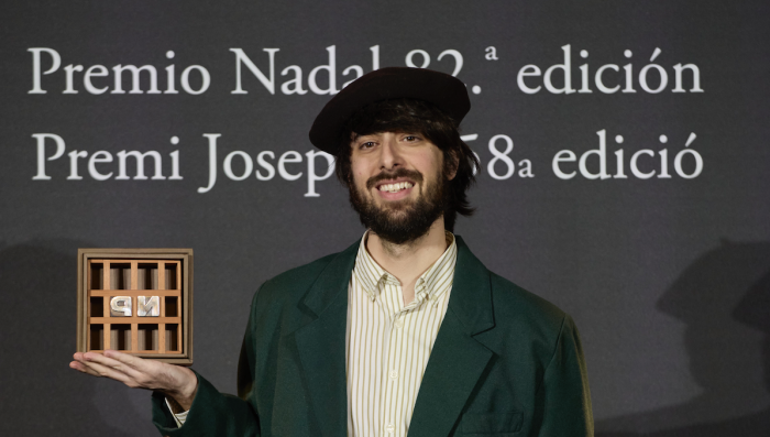 "La ciudad de las luces muertas" de David Uclés: un relato deslumbrante donde la luz siempre vence