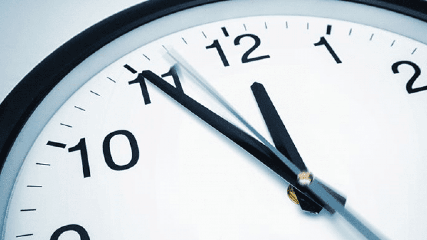 Chile ajusta sus relojes: cuándo es el cambio de hora y qué regiones no modifican el horario