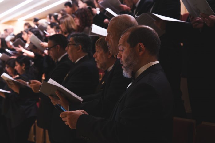 Sinfónica Nacional y Coro Sinfónico U. de Chile conmemoran Semana Santa con debut de Simone Menezes