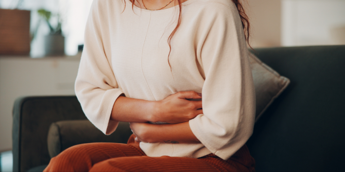 Inflamación digestiva en mujeres: estrés y salud mental desplazan a la dieta como factores clave