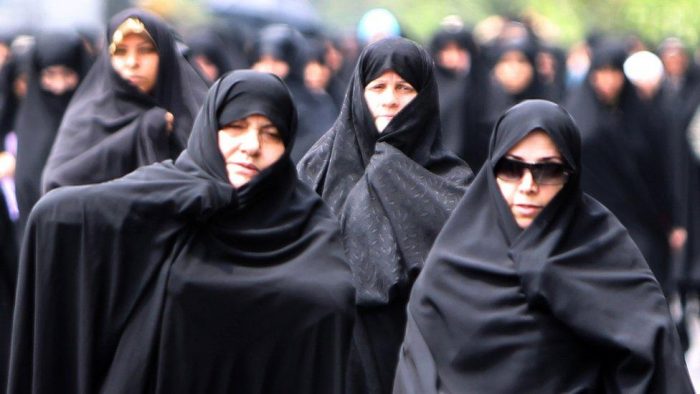 Más allá del hijab: género, derecho y poder en la República Islámica de Irán