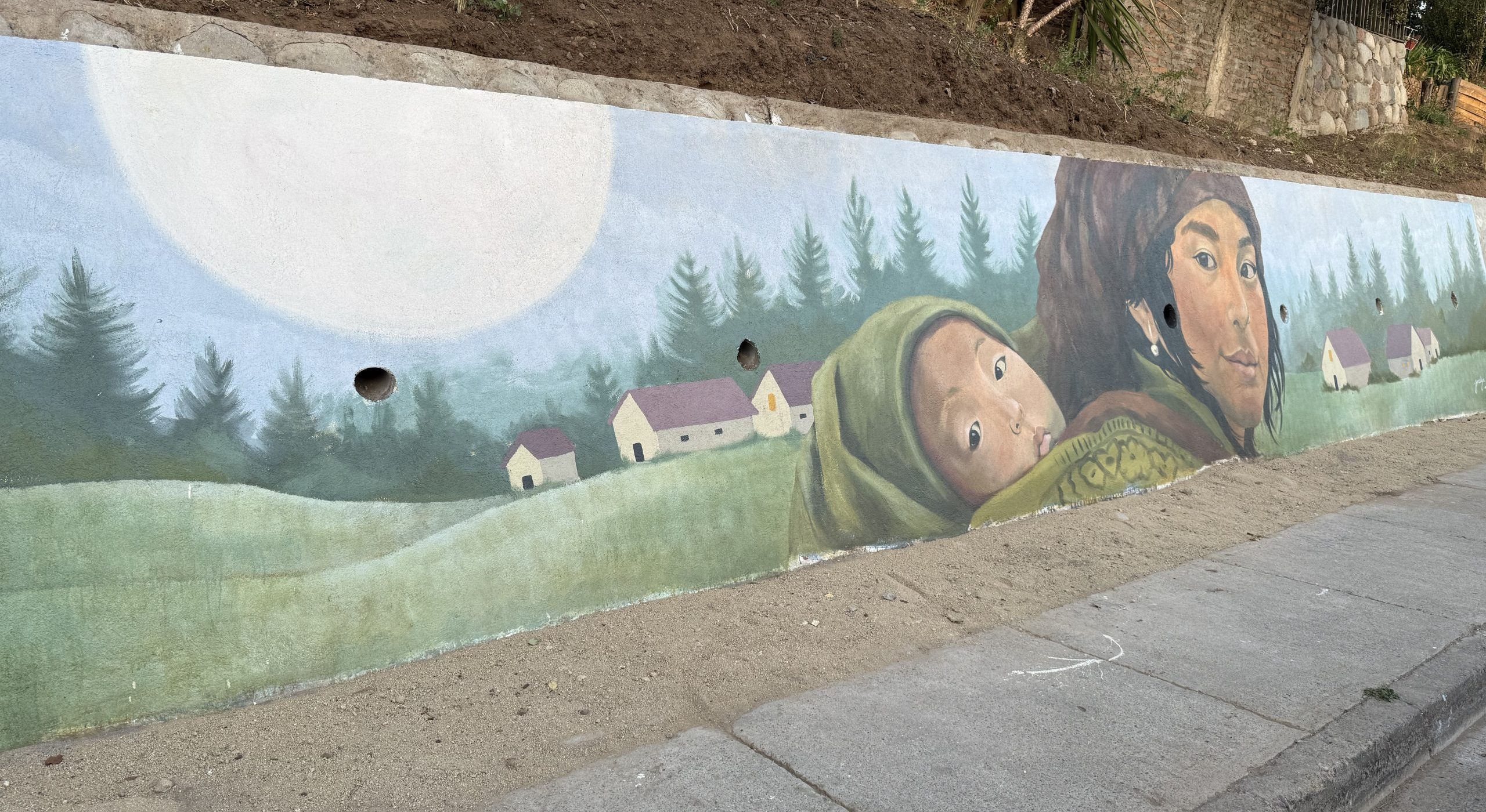 Murales de Mujer fortalece identidad local con arte femenino en Lo Barnechea