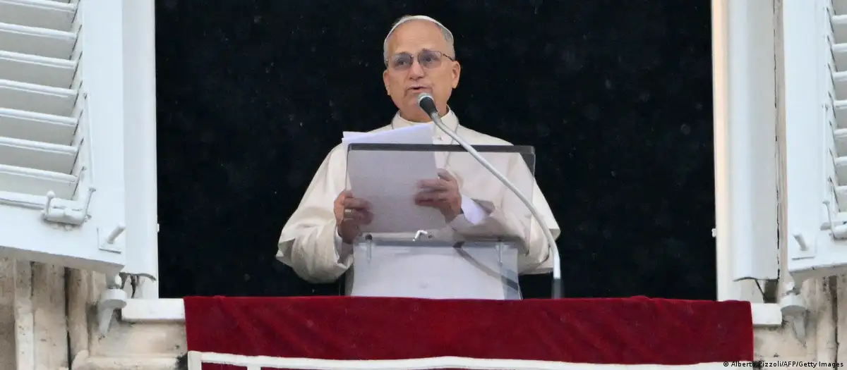 El papa León XIV critica la guerra en Irán, pero no a Trump