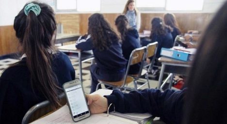 Uso del celular en el colegio: en qué casos los estudiantes sí podrán usarlo