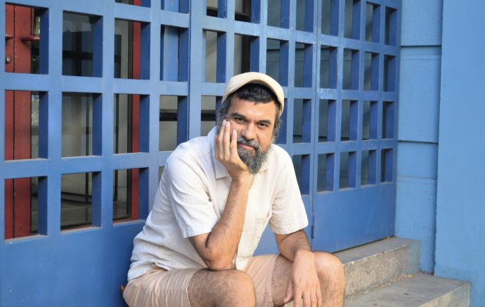 "El Hombre Pájaro" de Prabhat Deva: buscadores de la perfección espiritual