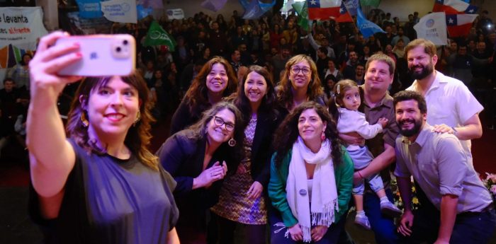 Reaparición muda de Boric en congreso del FA: su partido endurece tono contra agenda del Gobierno