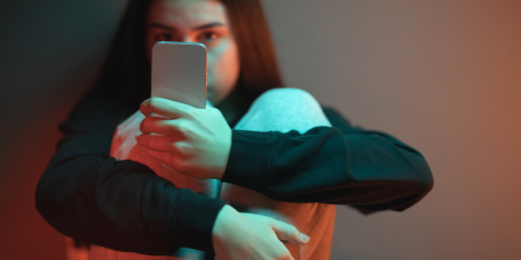 Día Nacional contra el Ciberacoso: señales para detectar si un niño o adolescente es víctima