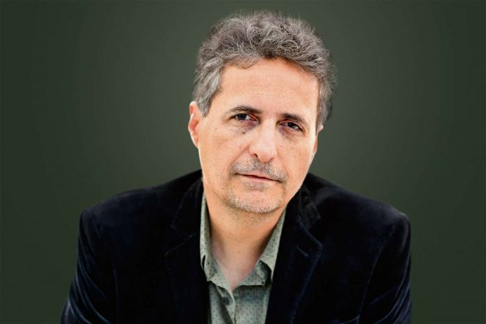 Mendonça Filho, director de 'O Agente Secreto', advierte sobre romantizar las dictaduras