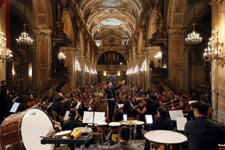 Catedral Metropolitana se repletó en homenaje a los 50 años de la Vicaría de la Solidaridad