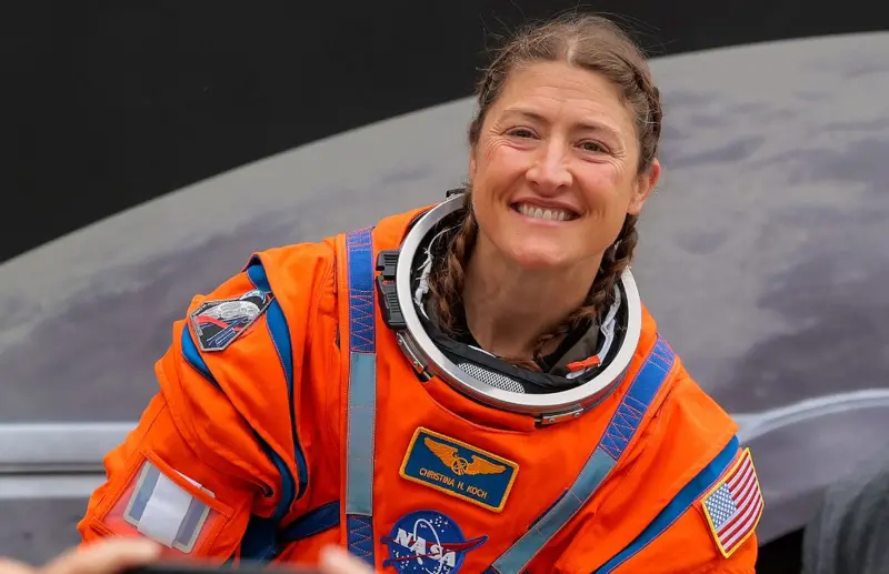 Una foto me inspiró a ser astronauta: quién es Christina Koch, la primera mujer que viaja a la Luna