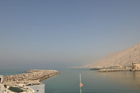 Irán restablece control militar en Ormuz en respuesta al bloqueo naval de Estados Unidos