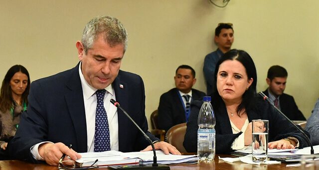 Papelón en el Senado: ausencia de ministra Steinert deja en coma reforma a Carabineros