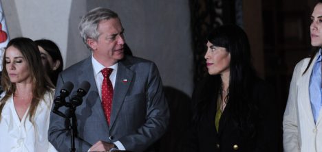 “No es solo una querella, es persecución": Kast endurece tono por agresión a ministra Lincolao