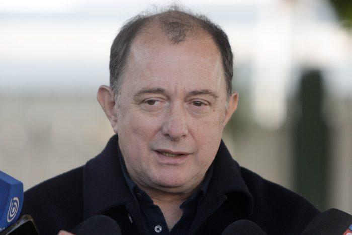 Ministro Poduje afirma que el Gobierno “no descansa en Chile Vamos” y desata críticas oficialistas