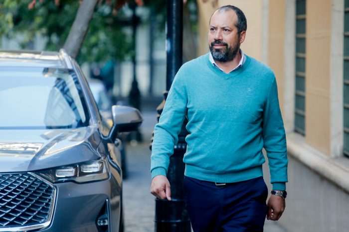 Alcalde Olmos y plan para flexibilizar norma urbanística: "Solo en salud proyección es desastrosa"