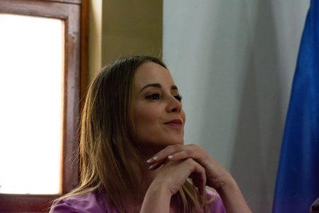 Sedini evita autocrítica por ser la ministra peor evaluada: "Estoy dispuesta a trabajar por mi país"