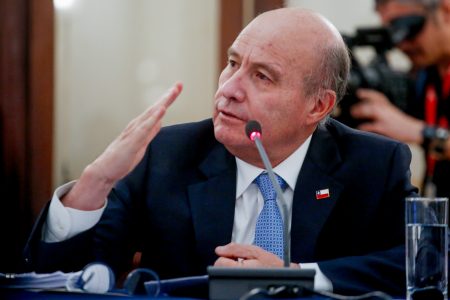 Quiroz en modo "disco rayado": repitió 4 veces la misma respuesta ante dichos de Poduje